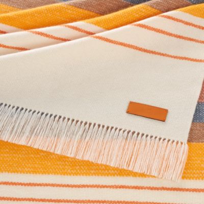 女性用シルクのセレクション | Hermès - エルメス-公式サイト